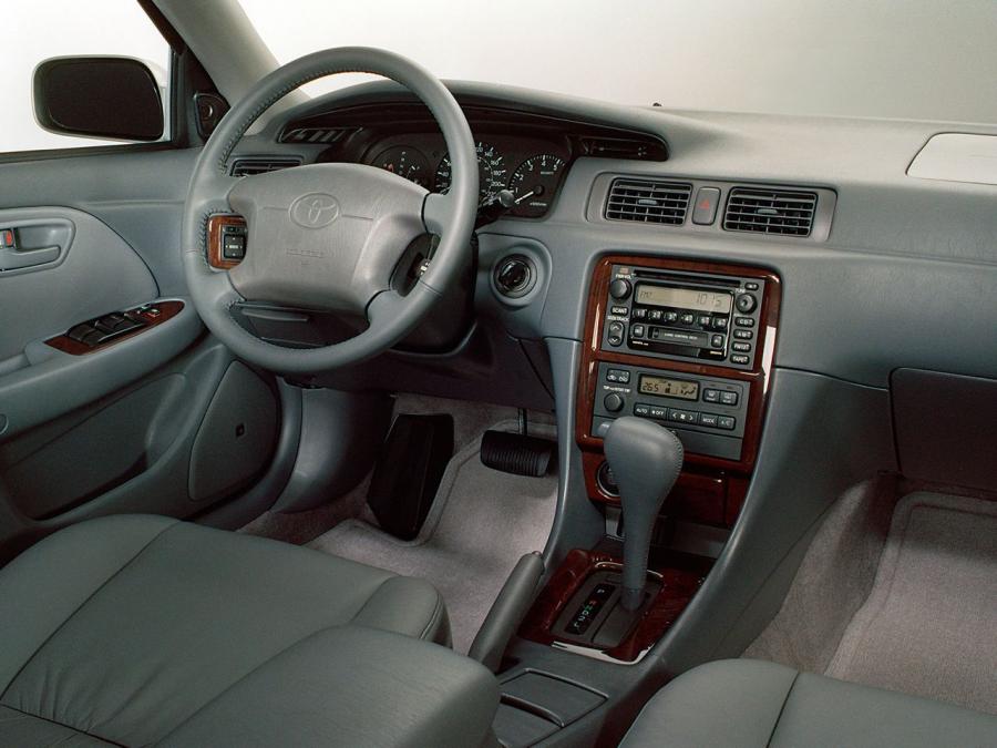  Toyota Camry 1999 года  (US) (фото 6 из 7)